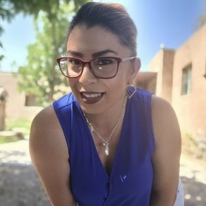 Meet your Posher, Crystal